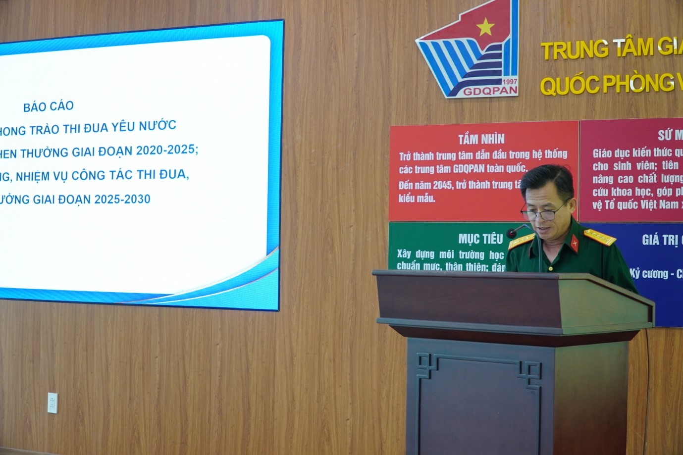 TRUNG TÂM GDQPAN, ĐHQG-HCM TỔ CHỨC THÀNH CÔNG HỘI NGHỊ ĐIỂN HÌNH TIÊN TIẾN GIAI ĐOẠN 2020 – 2025