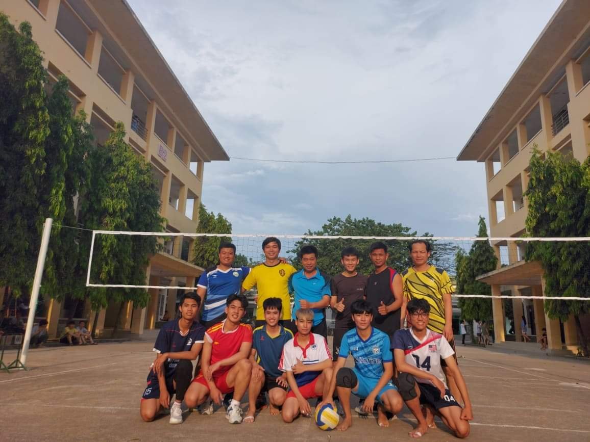 Sôi động giải bóng chuyền sinh viên khóa 395/20 Trường Đại học Kinh tế Thành phố Hồ Chí Minh