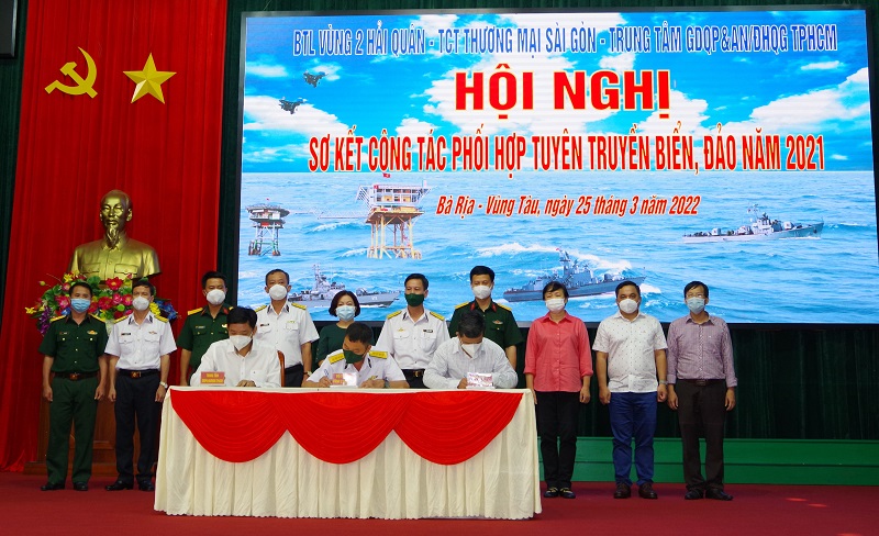 Sơ kết 1 năm phối hợp tuyên truyền biển, đảo