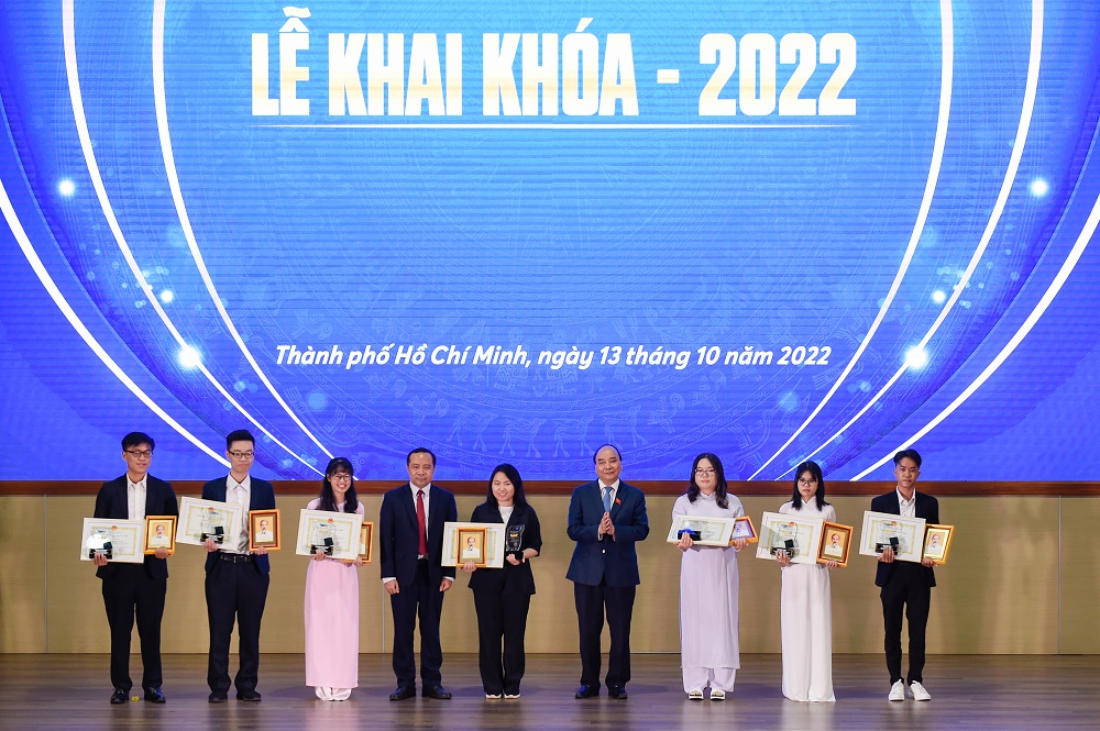 Chủ tịch Nước Nguyễn Xuân Phúc dự Lễ Khai Khoá 2022