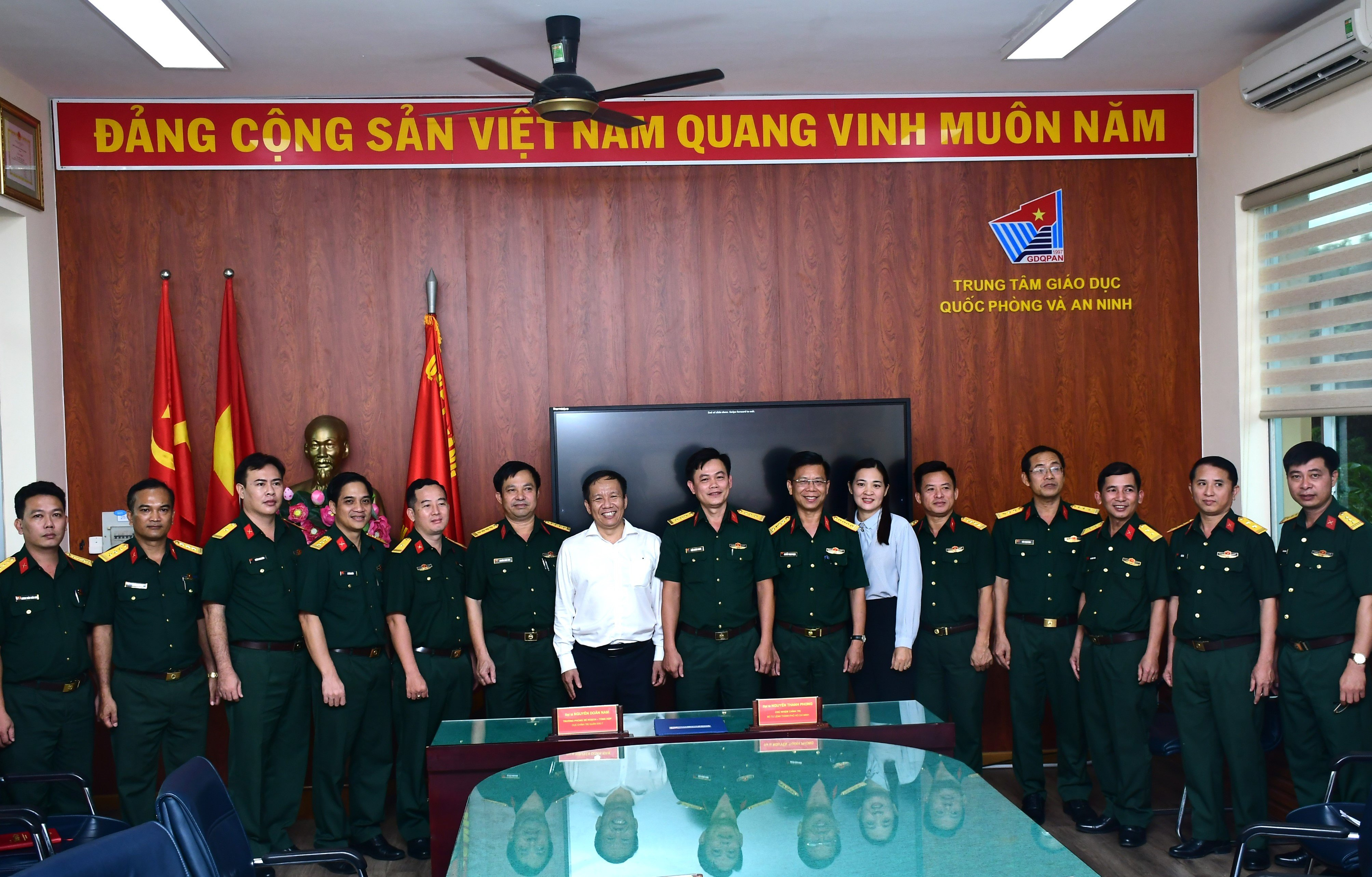 Hội nghị bàn giao và tiếp nhận, quản lý đội ngũ sĩ quan biệt phái