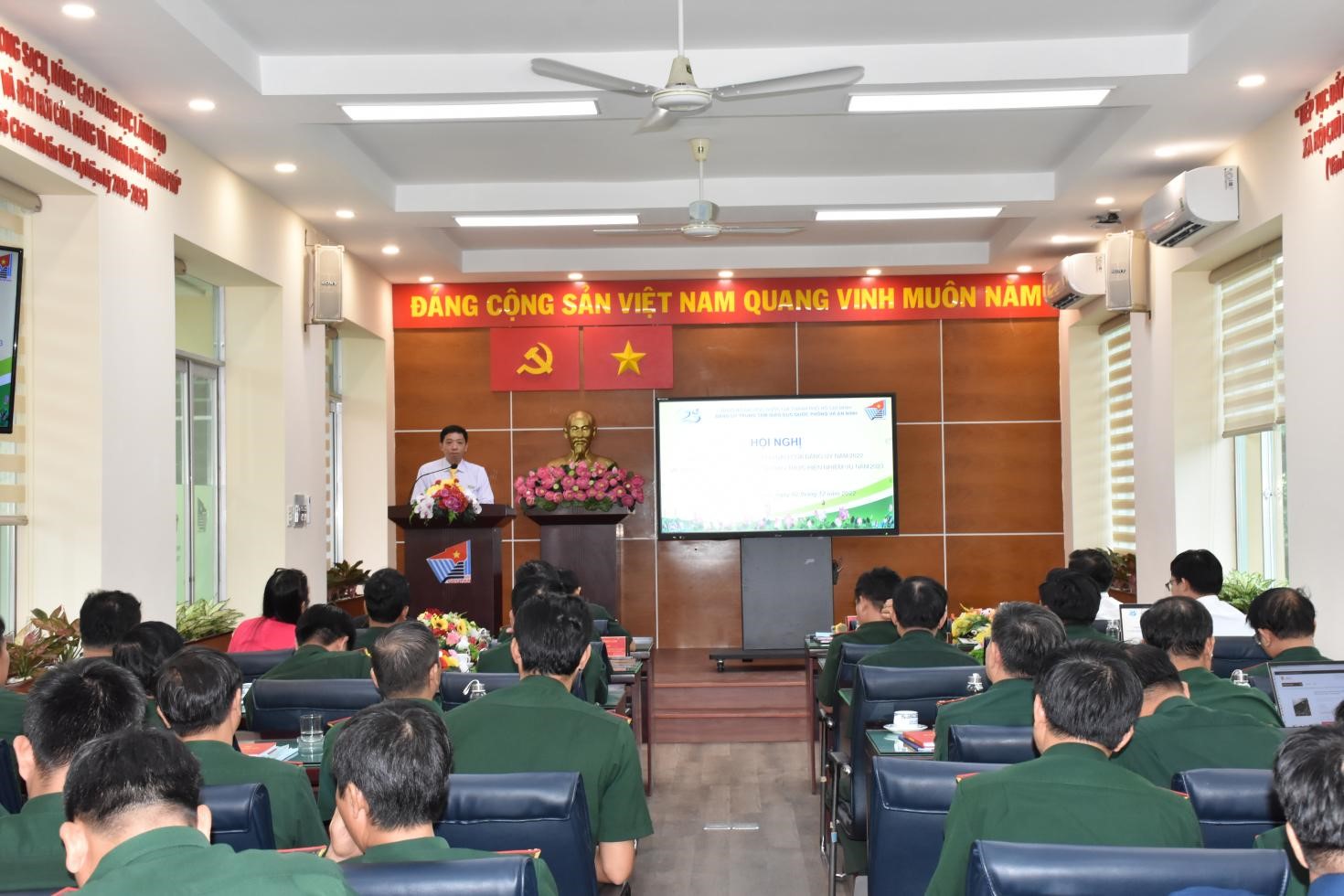 Đảng bộ Trung tâm: Triển khai, thực hiện đồng bộ nhiều giải pháp đổi mới, duy trì phát triển vững mạnh trong năm 2023