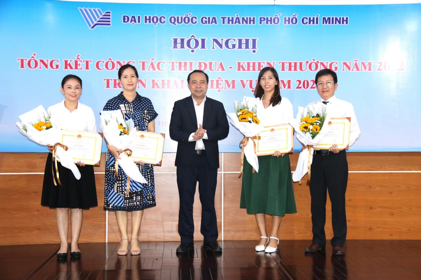 Đại học Quốc gia TP.HCM có nhiều hình thức thi đua, khen thưởng tạo động lực phấn đấu