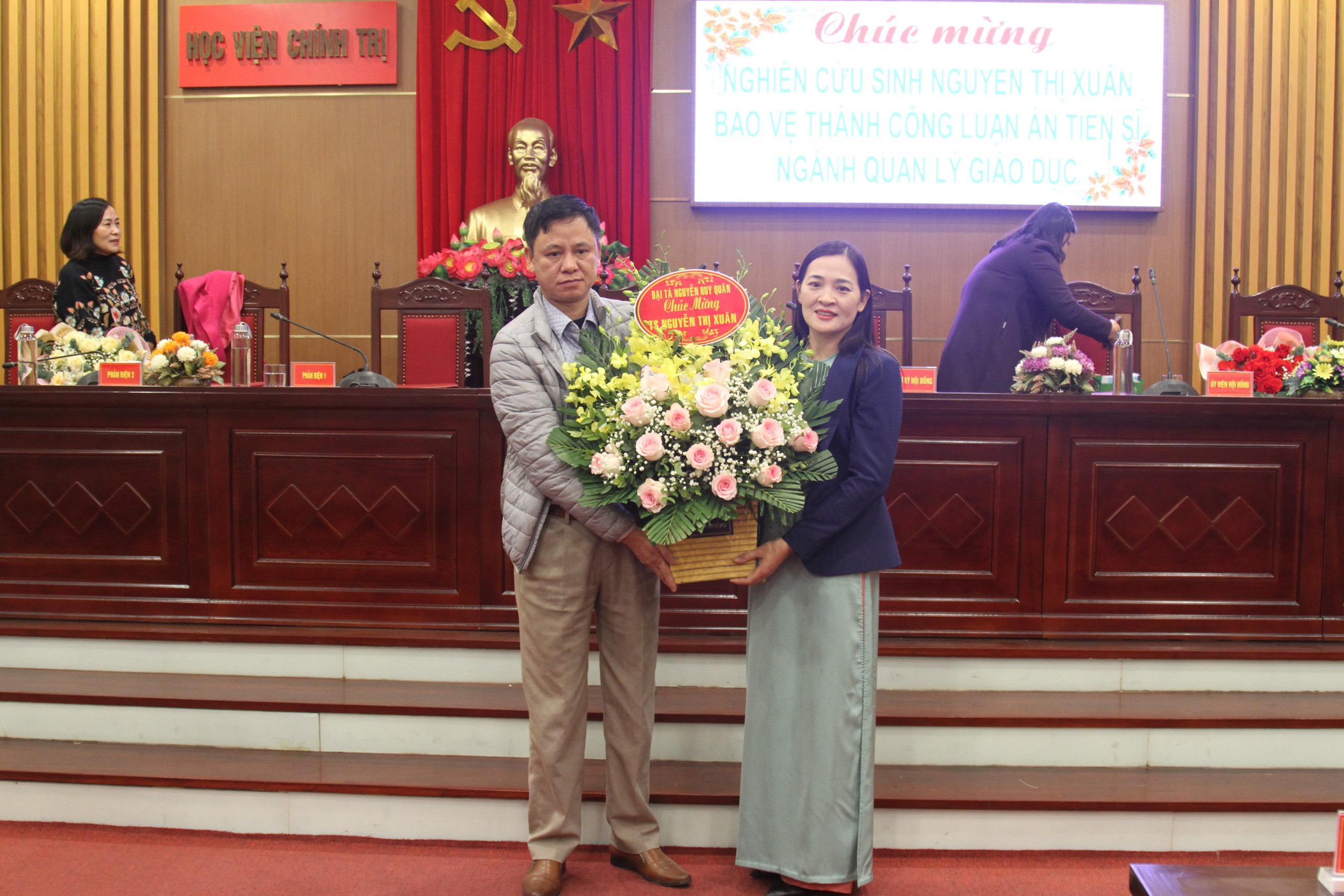Nghiên cứu sinh Nguyễn Thị Xuân bảo vệ thành công luận án Tiến sĩ cấp Học viện