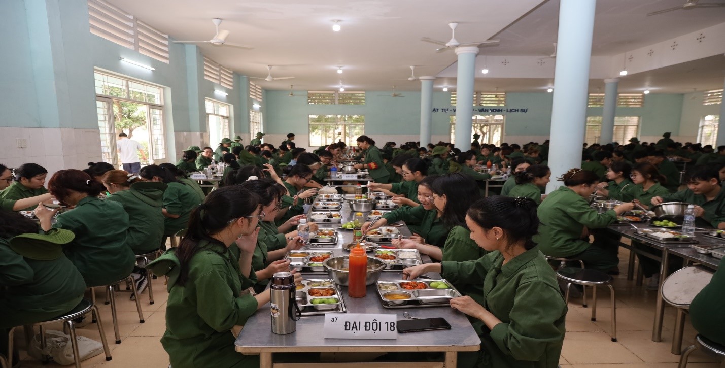TRẢI NGHIỆM NẾP SỐNG QUÂN ĐỘI CỦA SINH VIÊN KHÓA 417