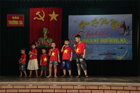 Đoàn đại biểu Quân khu 7 và các đơn vị kết thúc tốt đẹp chuyến thăm cán bộ, chiến sĩ và nhân dân huyện đảo Trường Sa