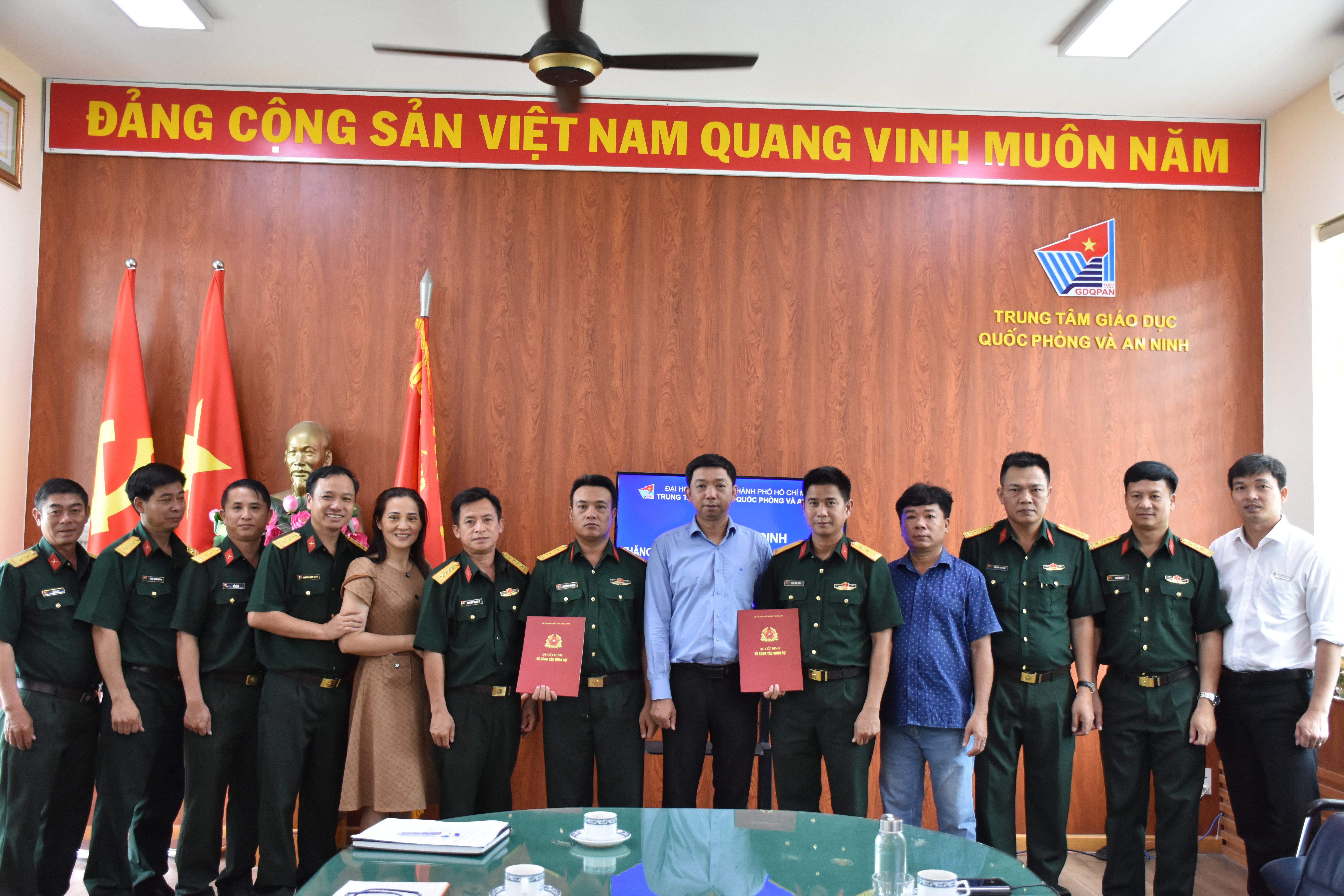 Trao Quyết định thăng quân hàm cho sĩ quan biệt phái