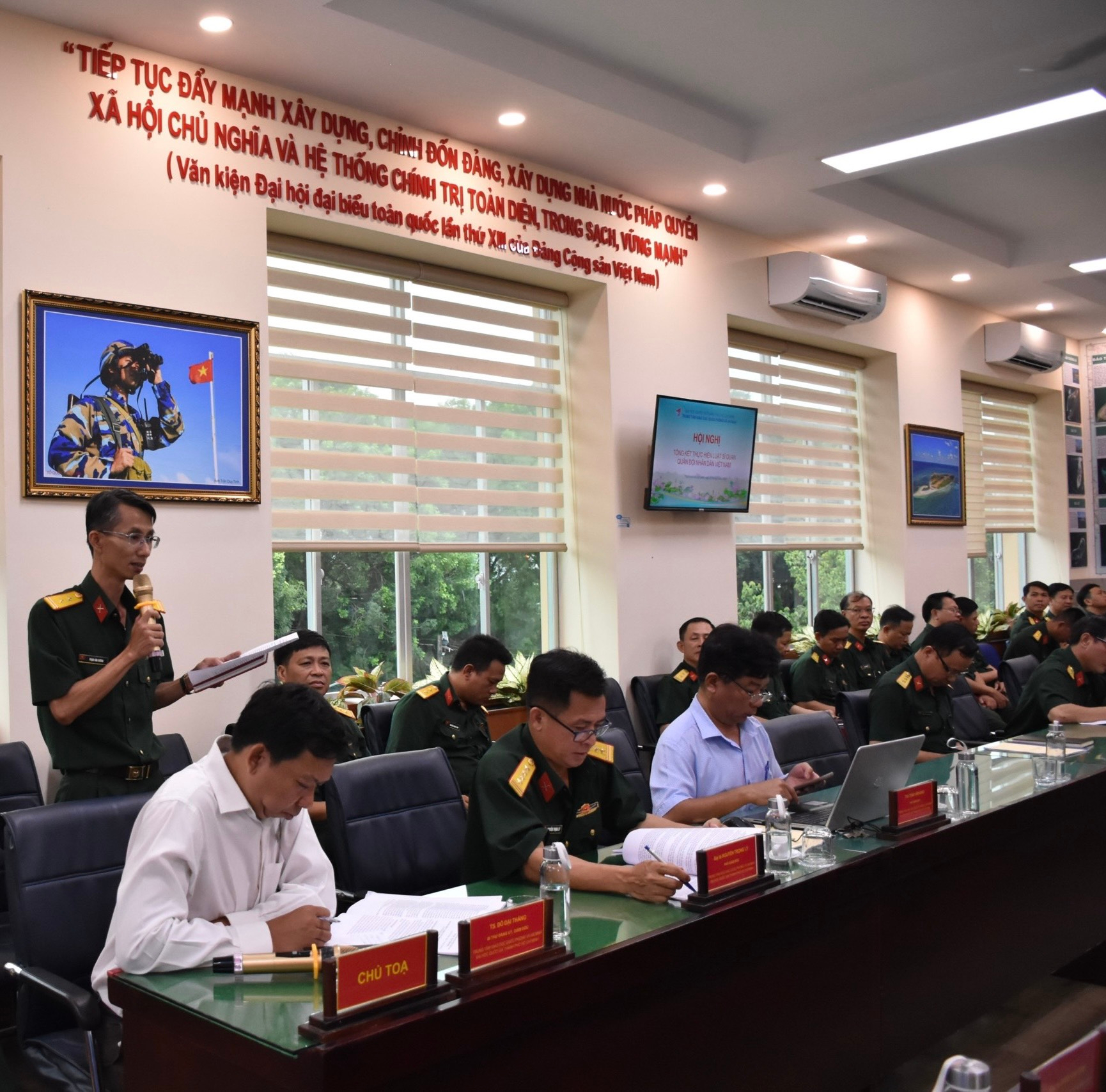 Trung tâm GDQPAN, ĐHQG-HCM: Đảm bảo thực hiện tốt Luật Sĩ quan Quân đội Nhân dân Việt Nam