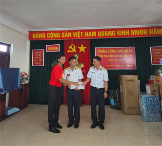 Trung tâm Giáo dục Quốc phòng và An ninh Đại học Quốc gia TPHCM hướng về Trường Sa