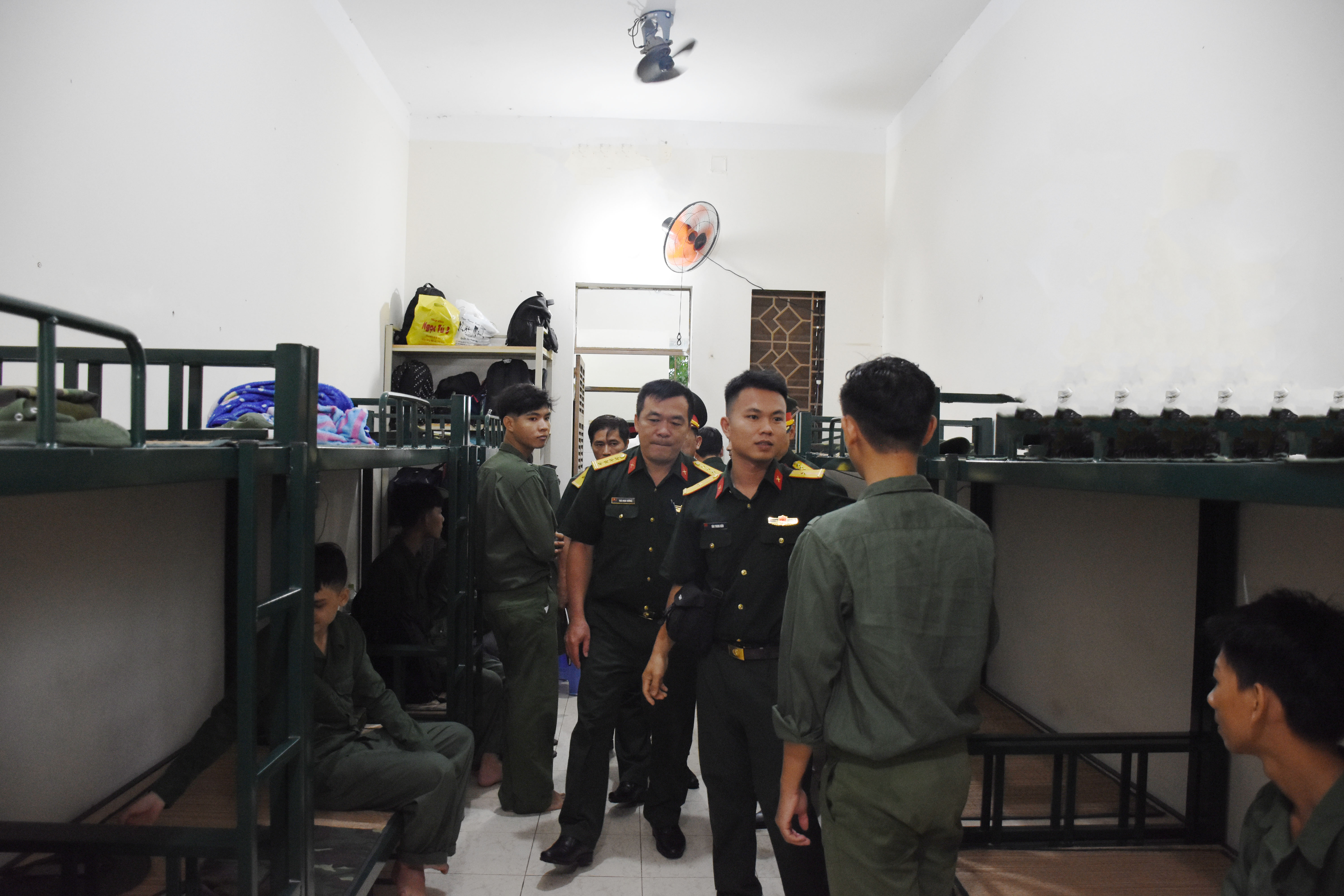 Đoàn công tác Trường Quân sự Quân khu 7 đến tham quan, học tập thực tế tại Trung tâm