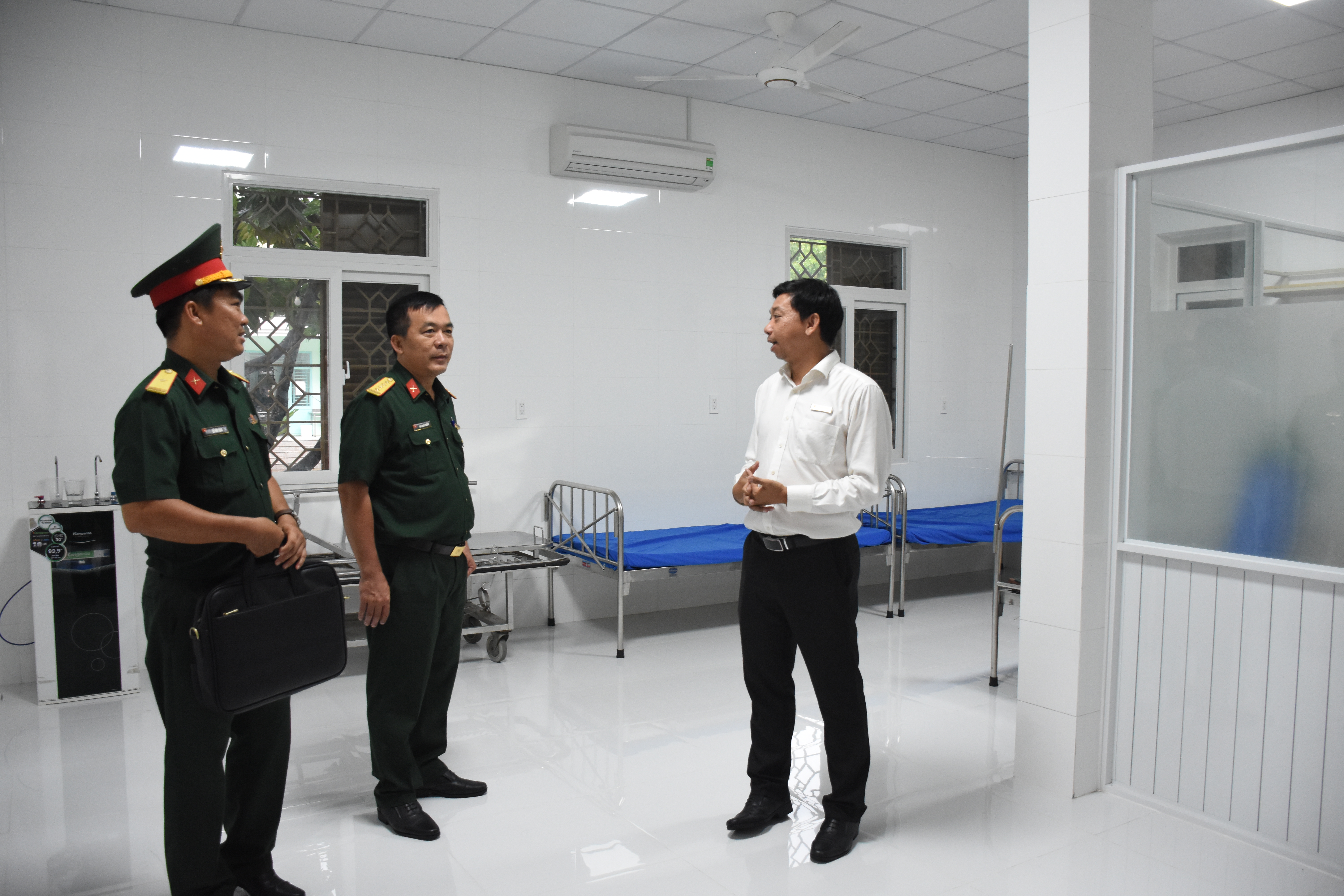 Đoàn công tác Trường Quân sự Quân khu 7 đến tham quan, học tập thực tế tại Trung tâm