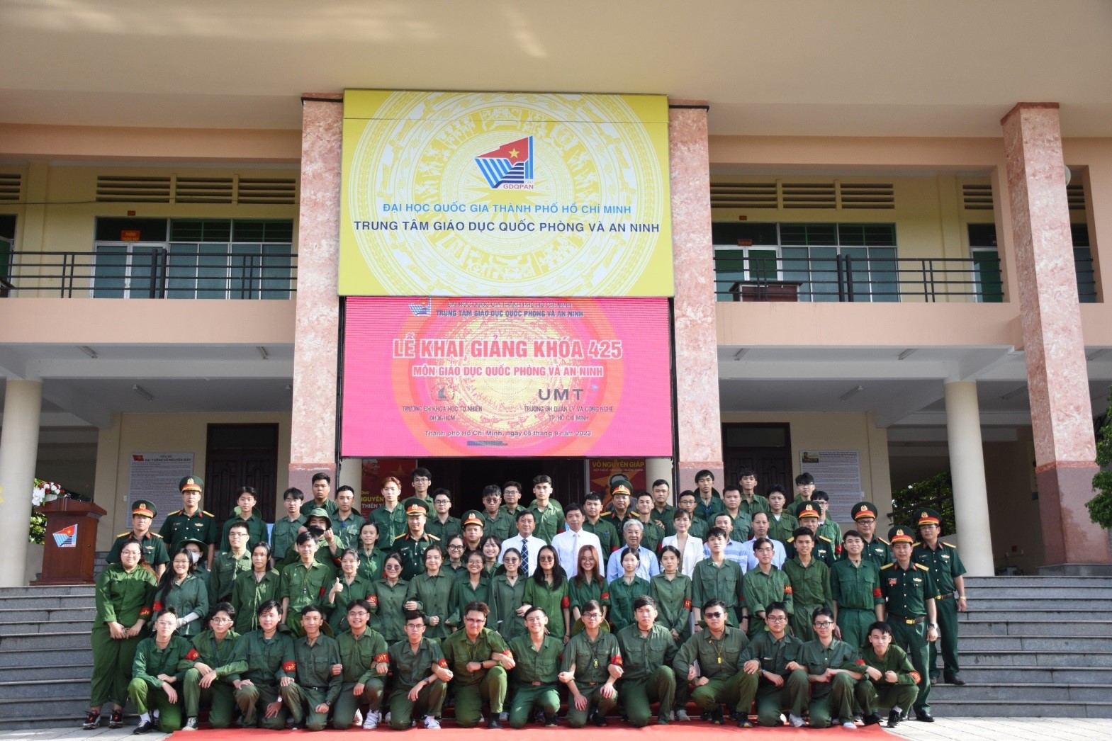 Lễ Khai giảng khoá học Giáo dục quốc phòng và an ninh Khoá 425