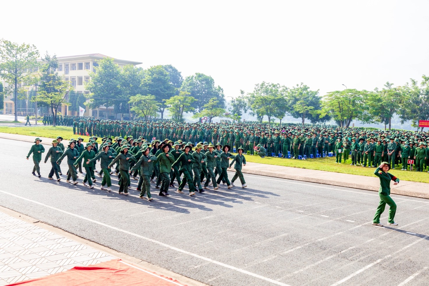 Lễ Bế giảng khoá học Giáo dục Quốc phòng và An ninh Khoá 425