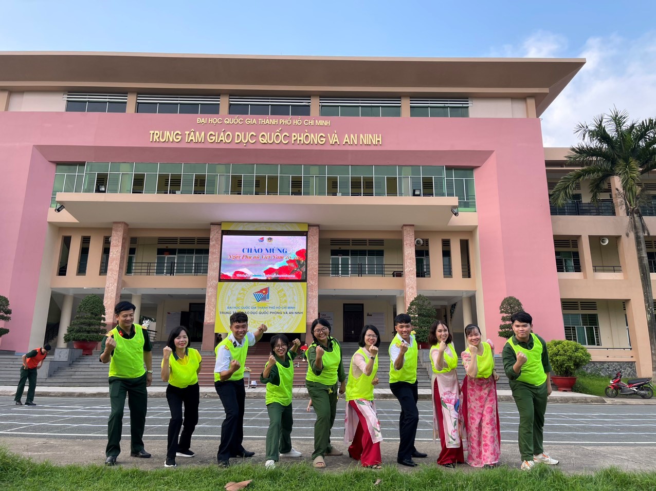 Hoạt động chào mừng Ngày Phụ nữ Việt Nam 20/10 tại Trung tâm Giáo dục Quốc phòng và An ninh
