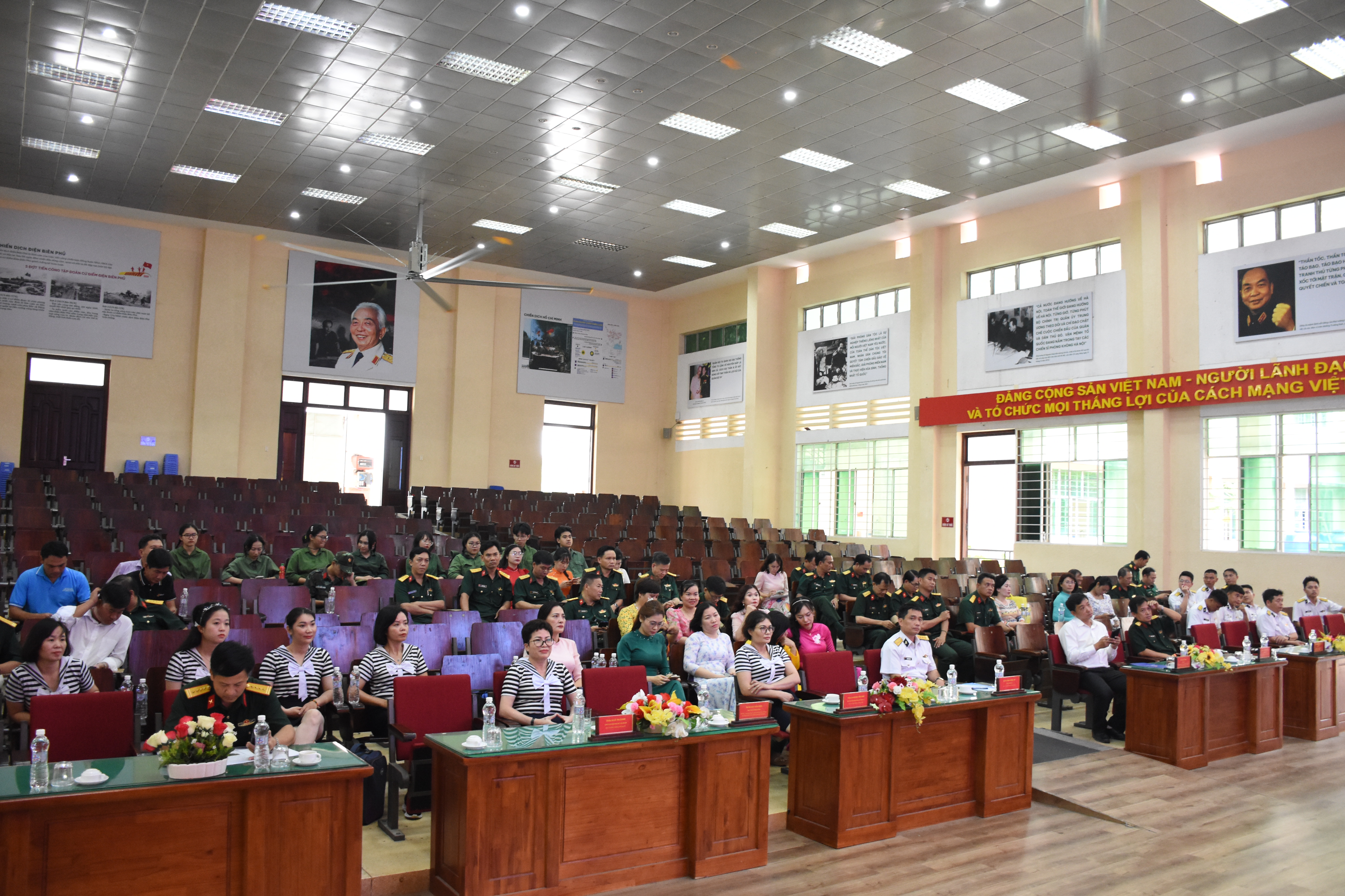 Hoạt động chào mừng Ngày Phụ nữ Việt Nam 20/10 tại Trung tâm Giáo dục Quốc phòng và An ninh
