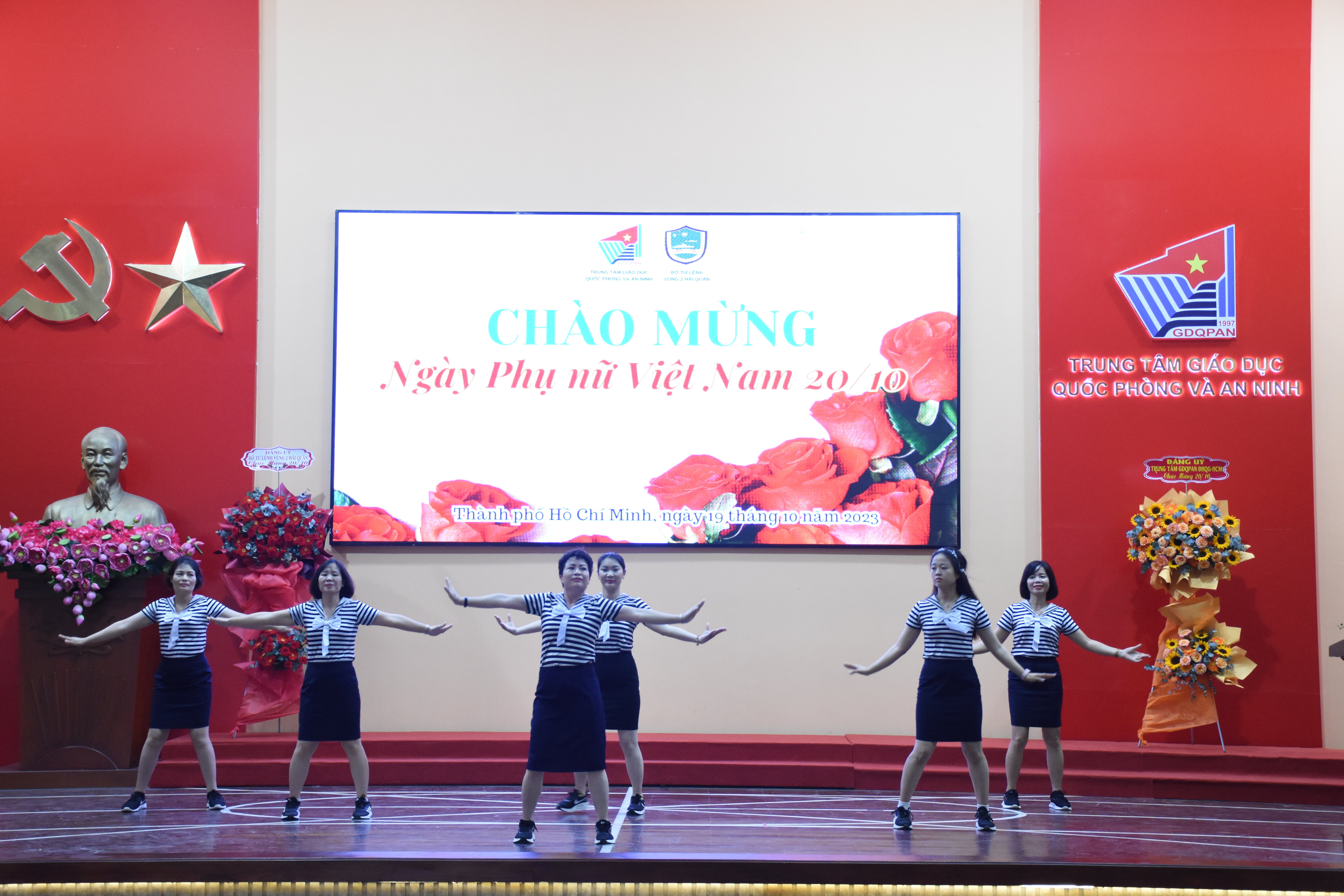Hoạt động chào mừng Ngày Phụ nữ Việt Nam 20/10 tại Trung tâm Giáo dục Quốc phòng và An ninh