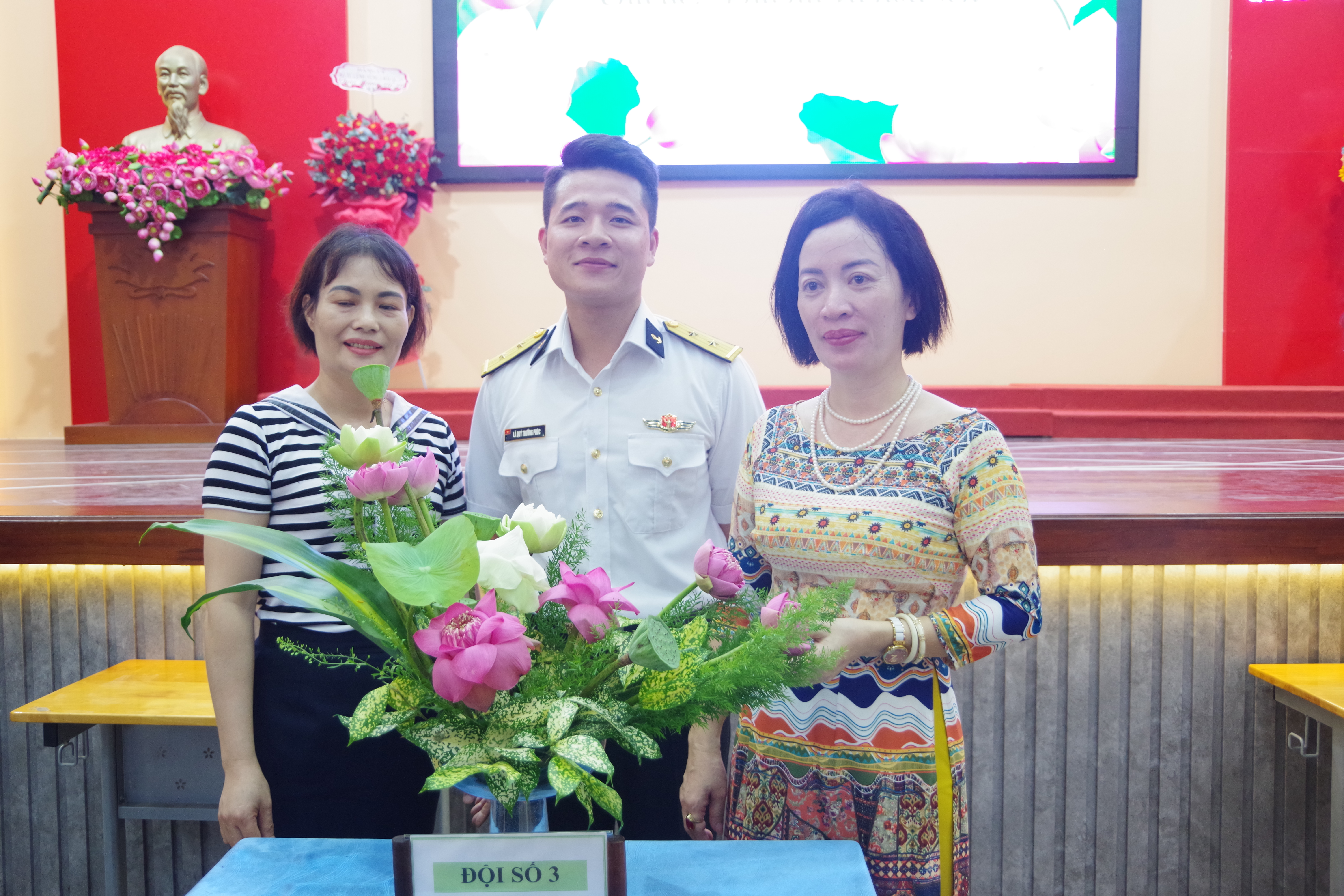 Hoạt động chào mừng Ngày Phụ nữ Việt Nam 20/10 tại Trung tâm Giáo dục Quốc phòng và An ninh