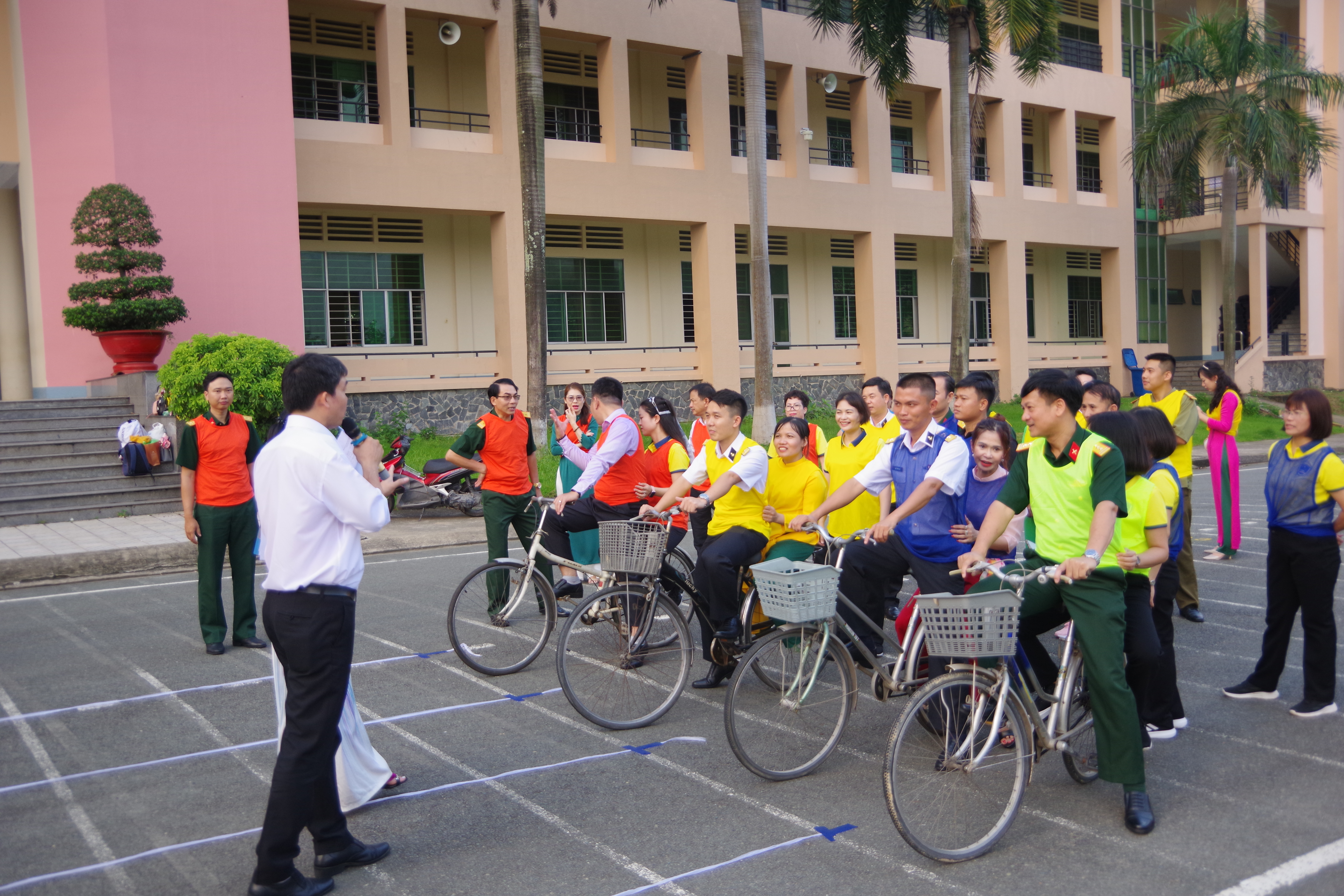 Hoạt động chào mừng Ngày Phụ nữ Việt Nam 20/10 tại Trung tâm Giáo dục Quốc phòng và An ninh