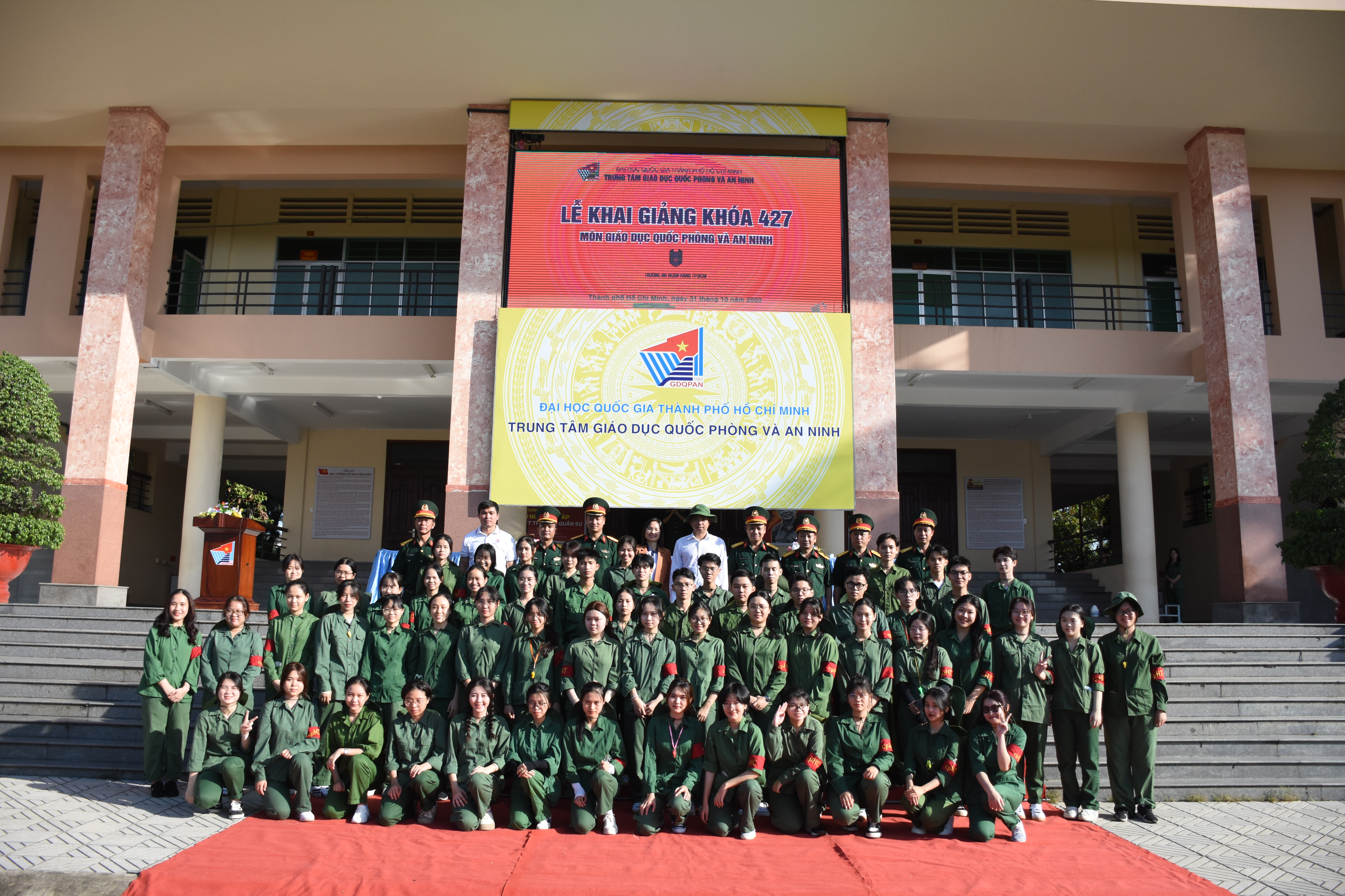 Khai giảng khoá học Giáo dục Quốc phòng và An ninh cho sinh viên Trường Đại học Ngân Hàng Thành phố Hồ Chí Minh