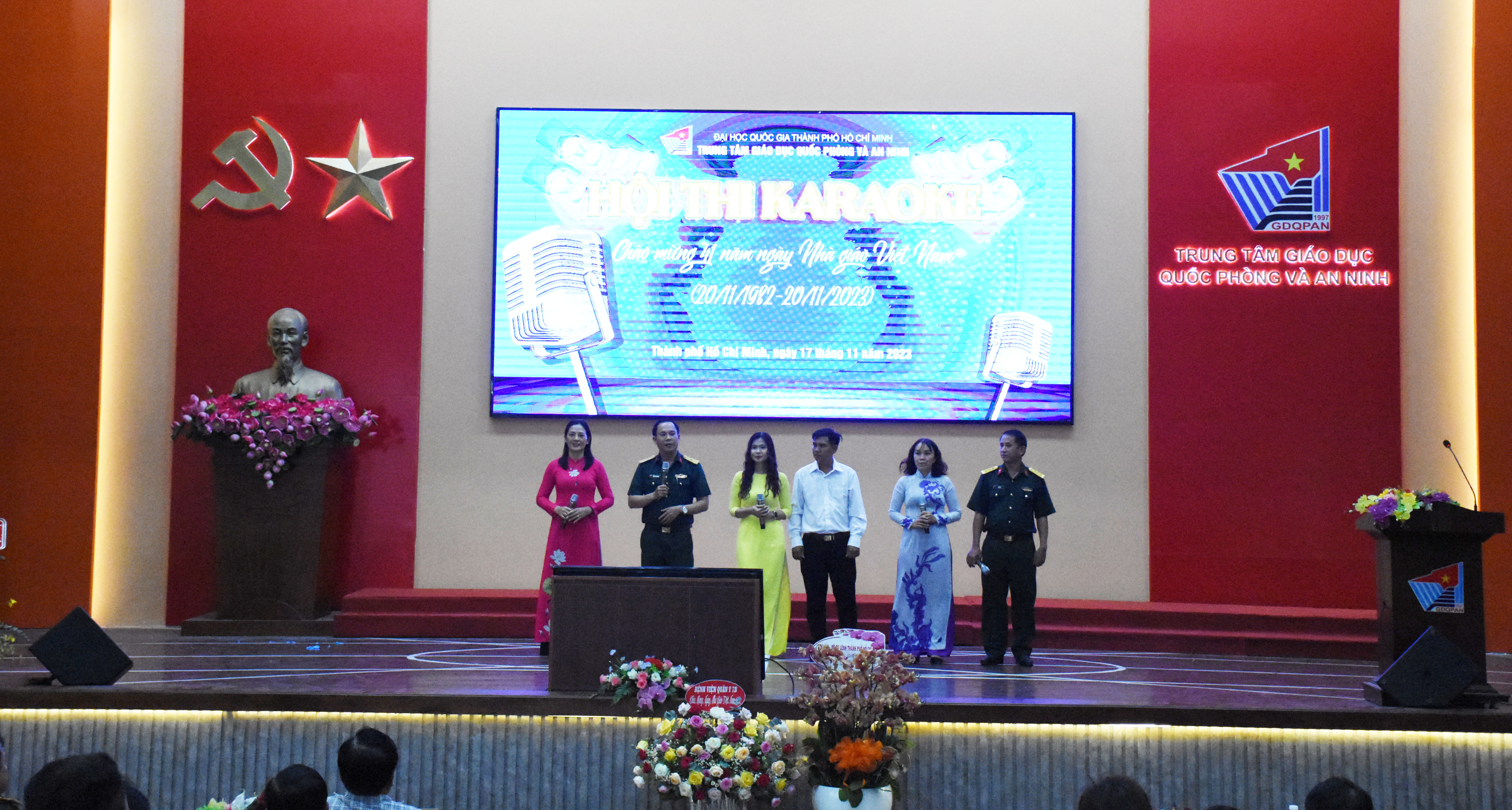 Công đoàn Trung tâm tổ chức Hội thi karaoke chào mừng Ngày Nhà giáo Việt Nam 20/11/2023