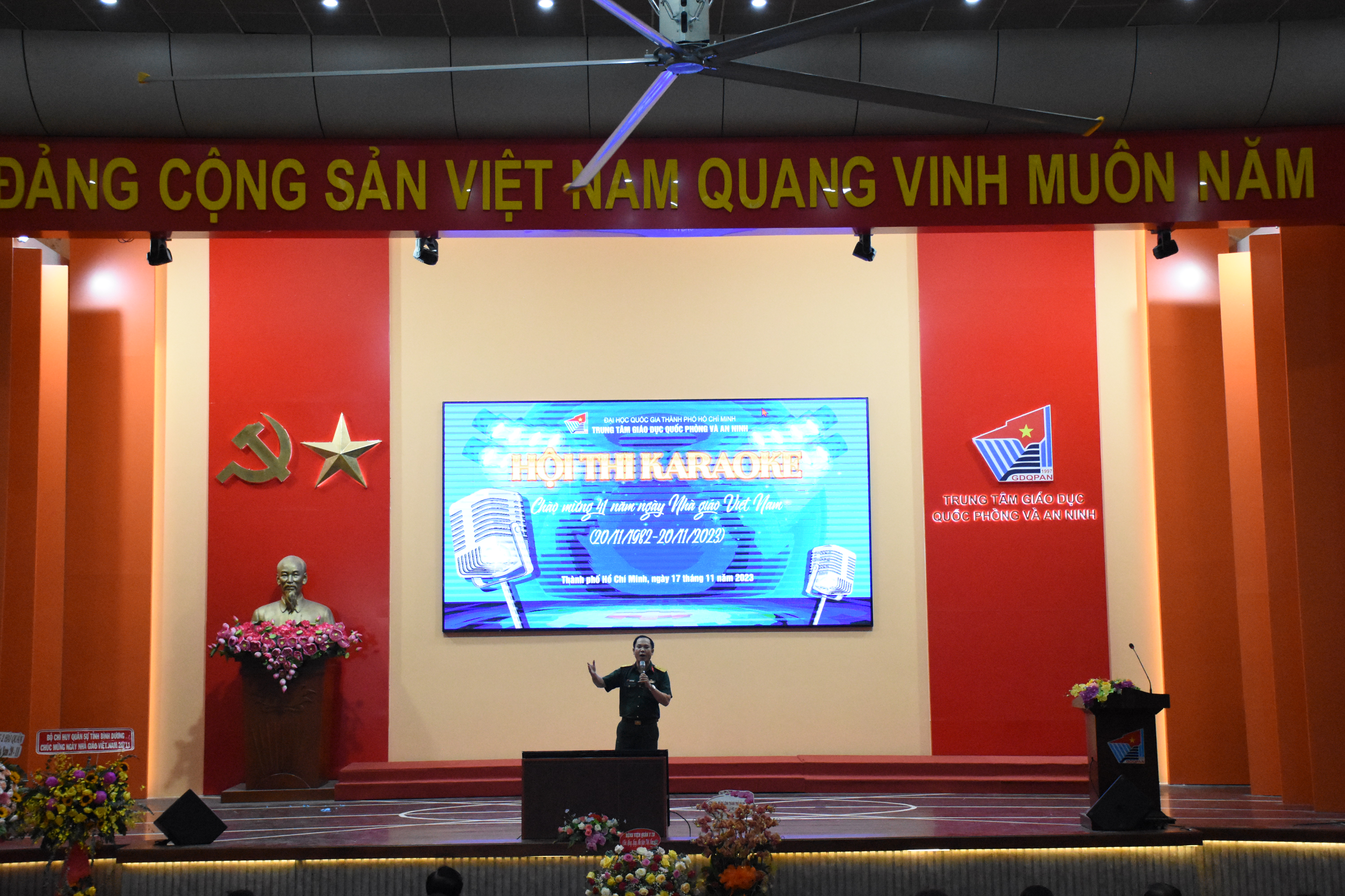 Công đoàn Trung tâm tổ chức Hội thi karaoke chào mừng Ngày Nhà giáo Việt Nam 20/11/2023