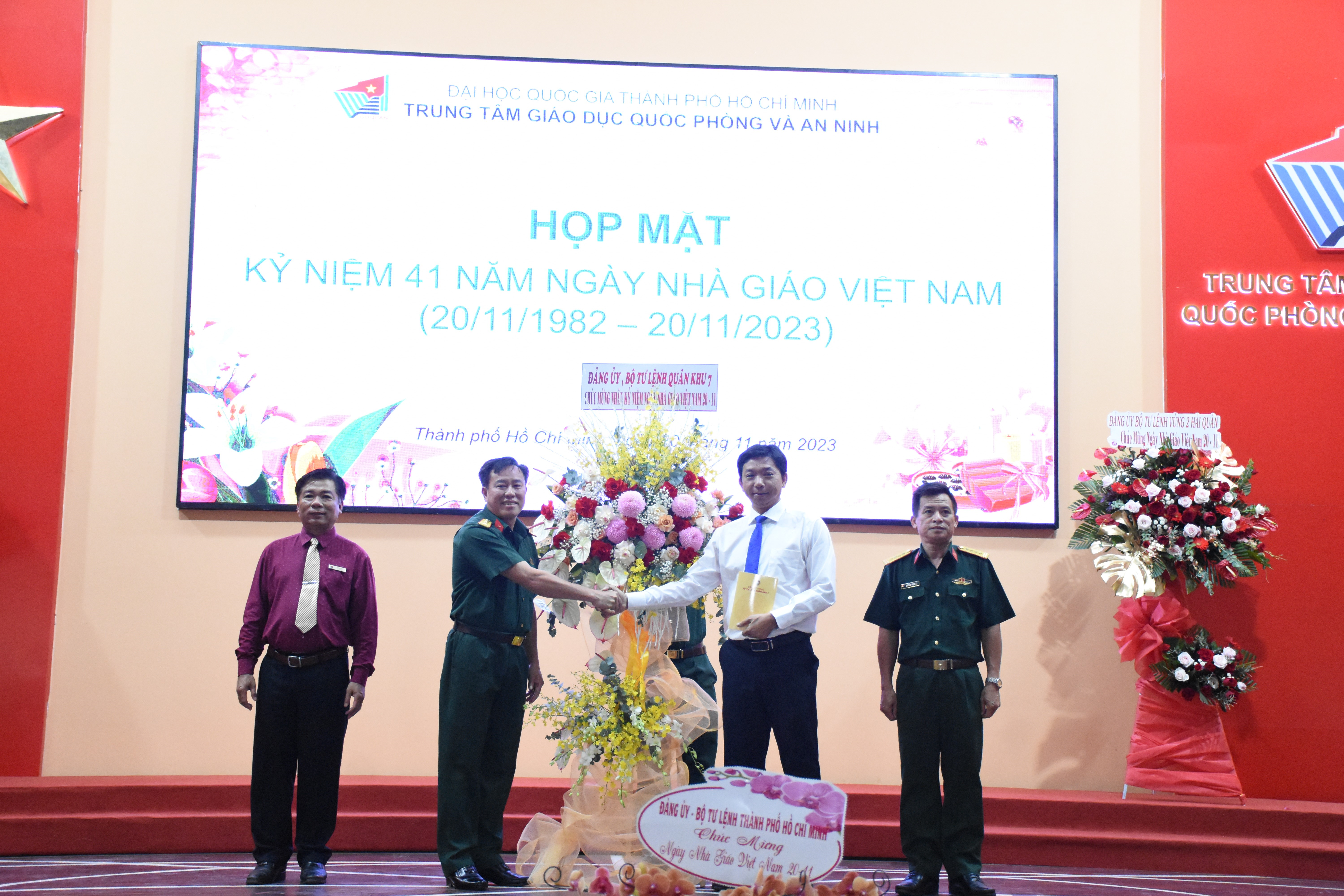 Họp mặt kỷ niệm 41 năm Ngày Nhà giáo Việt Nam 20/11/2023