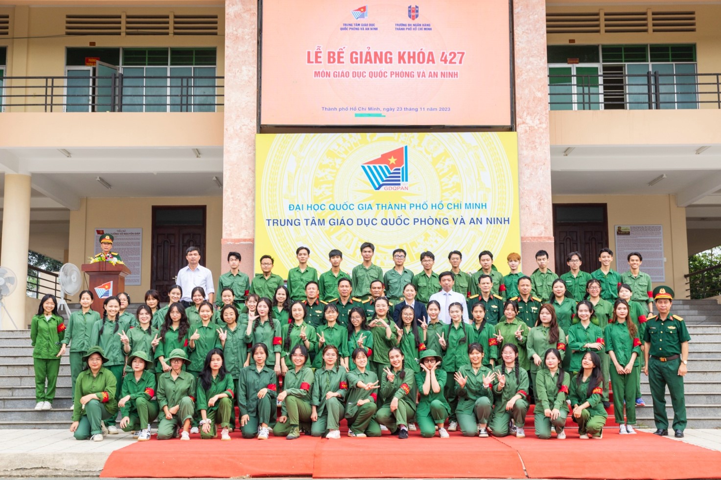 Bế giảng khóa học Giáo dục Quốc phòng và An ninh Khóa 427
