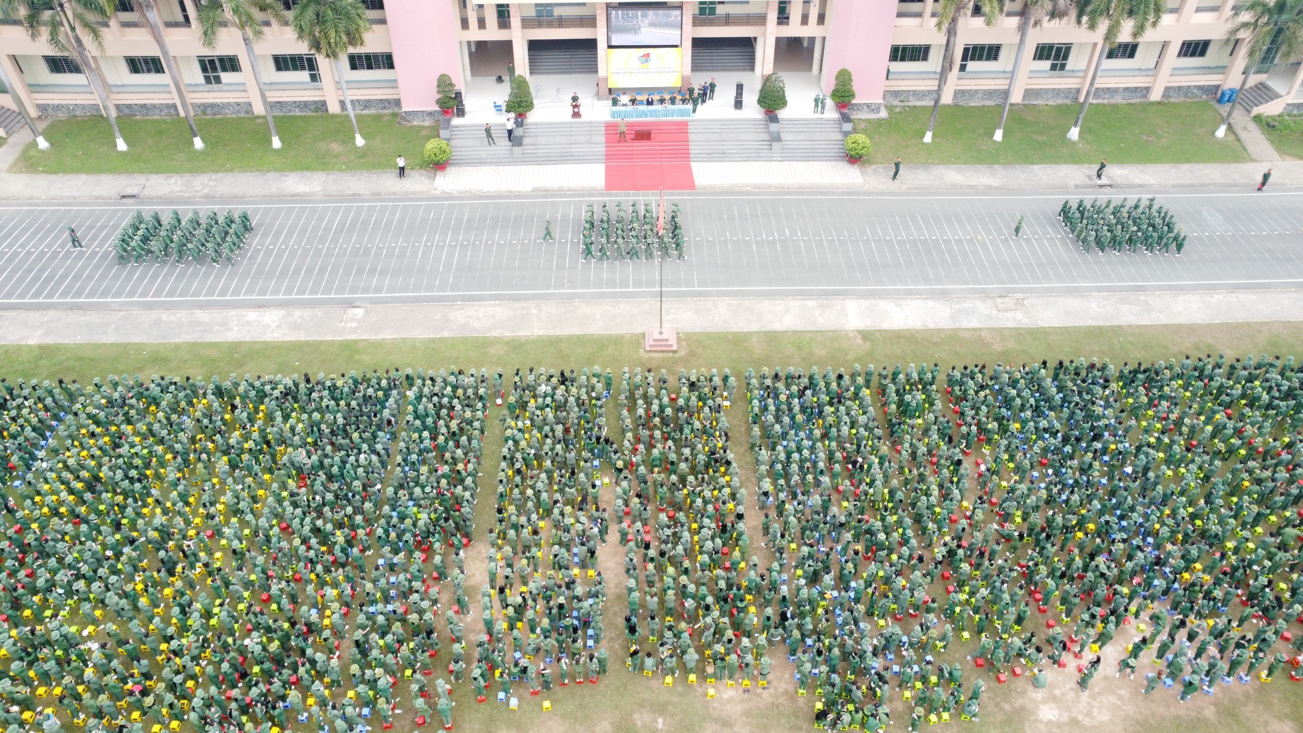 Bế giảng khóa học Giáo dục Quốc phòng và An ninh Khóa 427