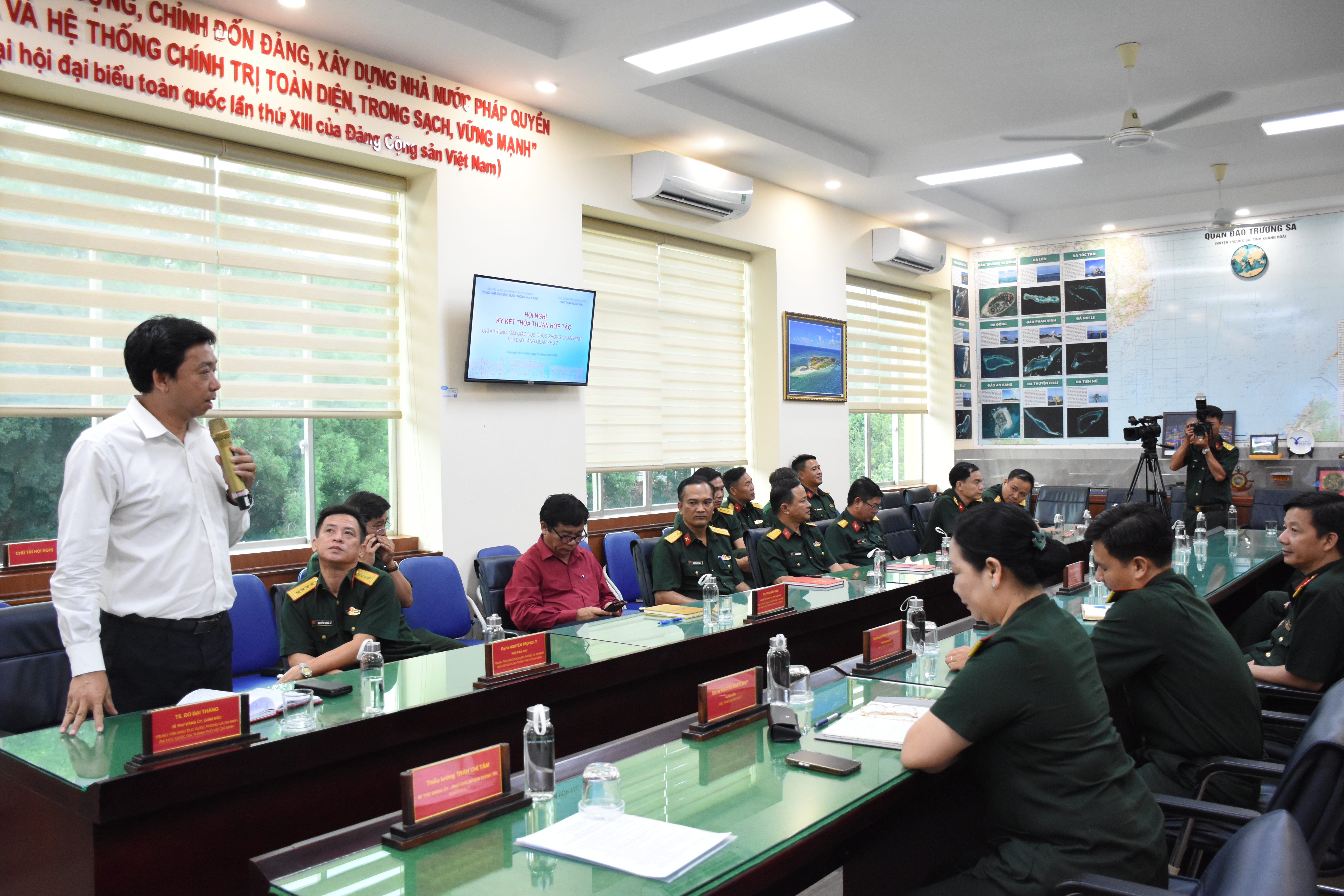 Hội nghị ký kêt thỏa thuận hợp tác giữa Trung tâm Giáo dục Quốc phòng và An ninh với Bảo tàng Quân khu 7