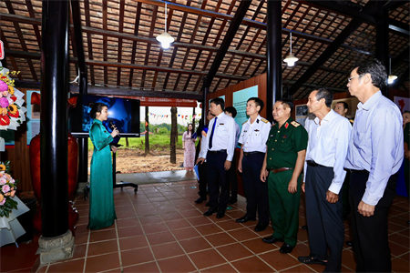 Trung tâm GDQP&AN ĐHQG Thành phố Hồ Chí Minh khánh thành Khu tưởng niệm Chủ tịch Hồ Chí Minh