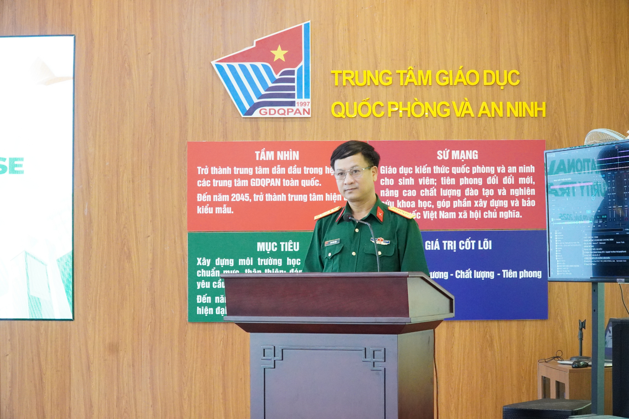 CHÀO MỪNG ĐOÀN SINH VIÊN AUN SUMMER PROGRAM 2025 ĐẾN THAM QUAN VÀ TRẢI NGHIỆM THỰC TẾ TẠI TRUNG TÂM GIÁO DỤC QUỐC PHÒNG & AN NINH, ĐHQG-HCM
