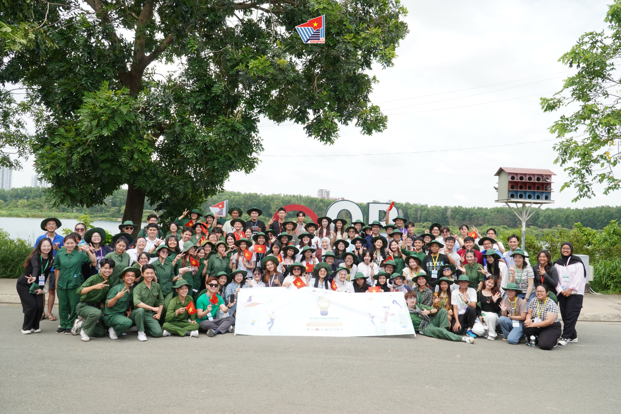 CHÀO MỪNG ĐOÀN SINH VIÊN AUN SUMMER PROGRAM 2025 ĐẾN THAM QUAN VÀ TRẢI NGHIỆM THỰC TẾ TẠI TRUNG TÂM GIÁO DỤC QUỐC PHÒNG & AN NINH, ĐHQG-HCM