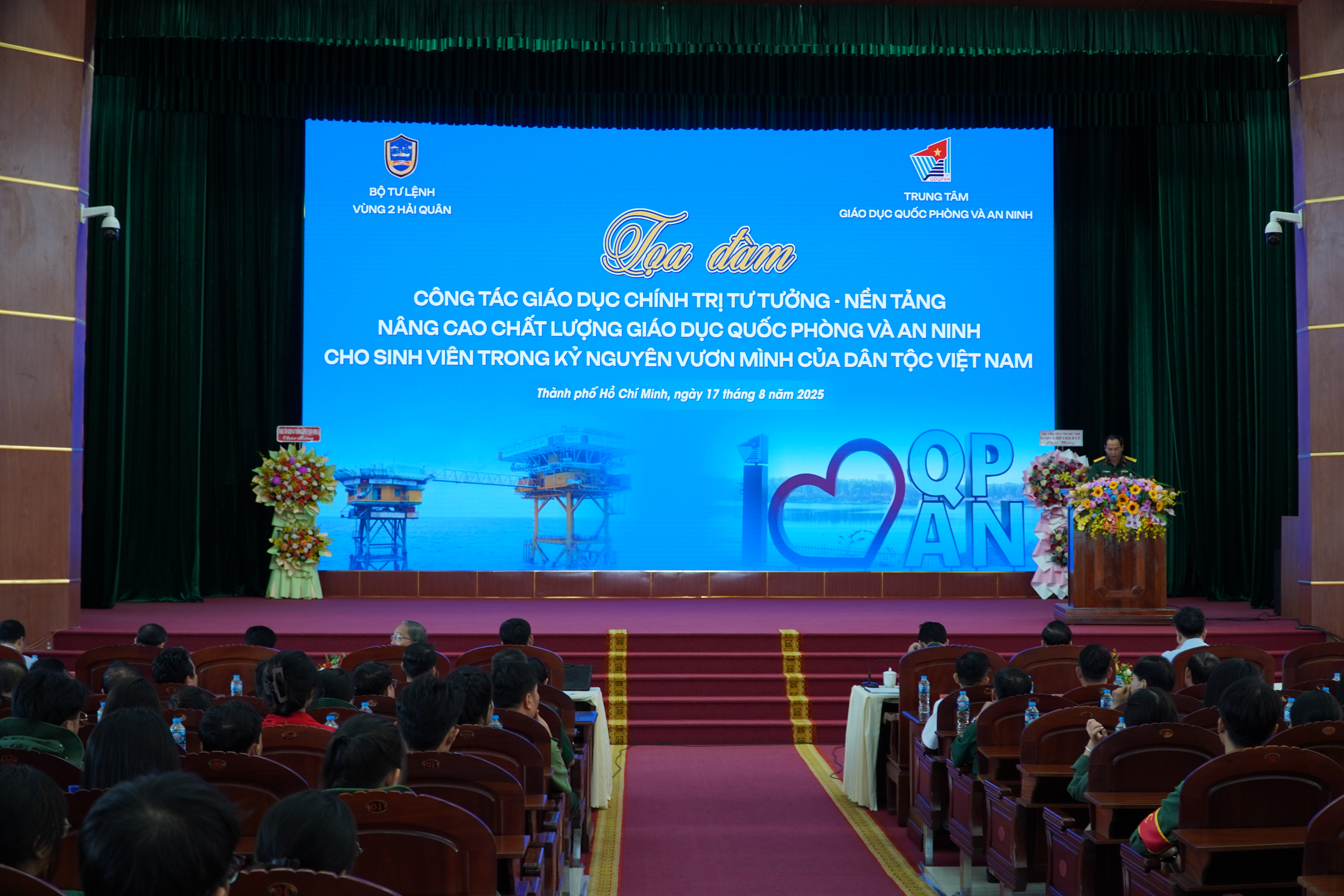 TỌA ĐÀM