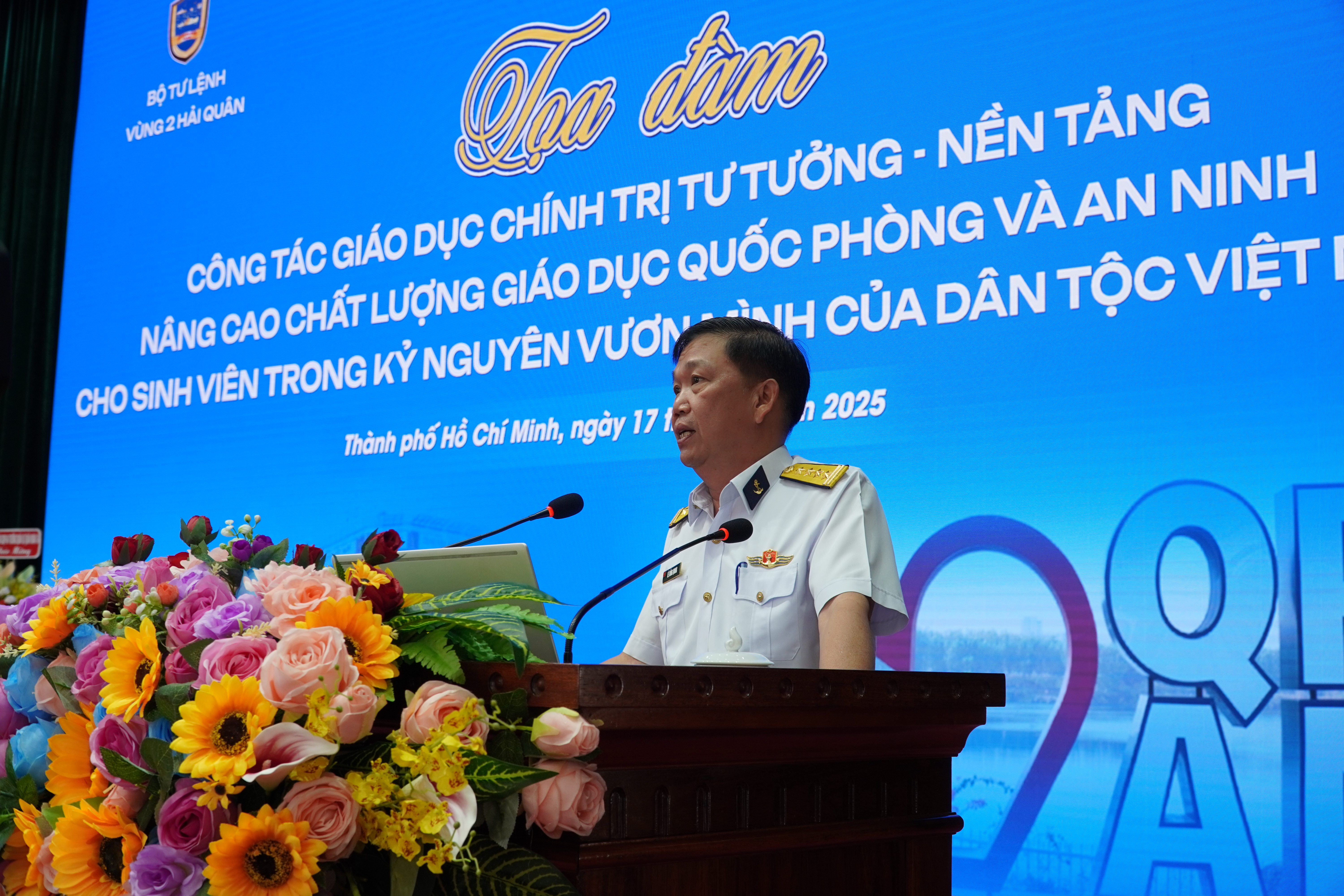 TỌA ĐÀM