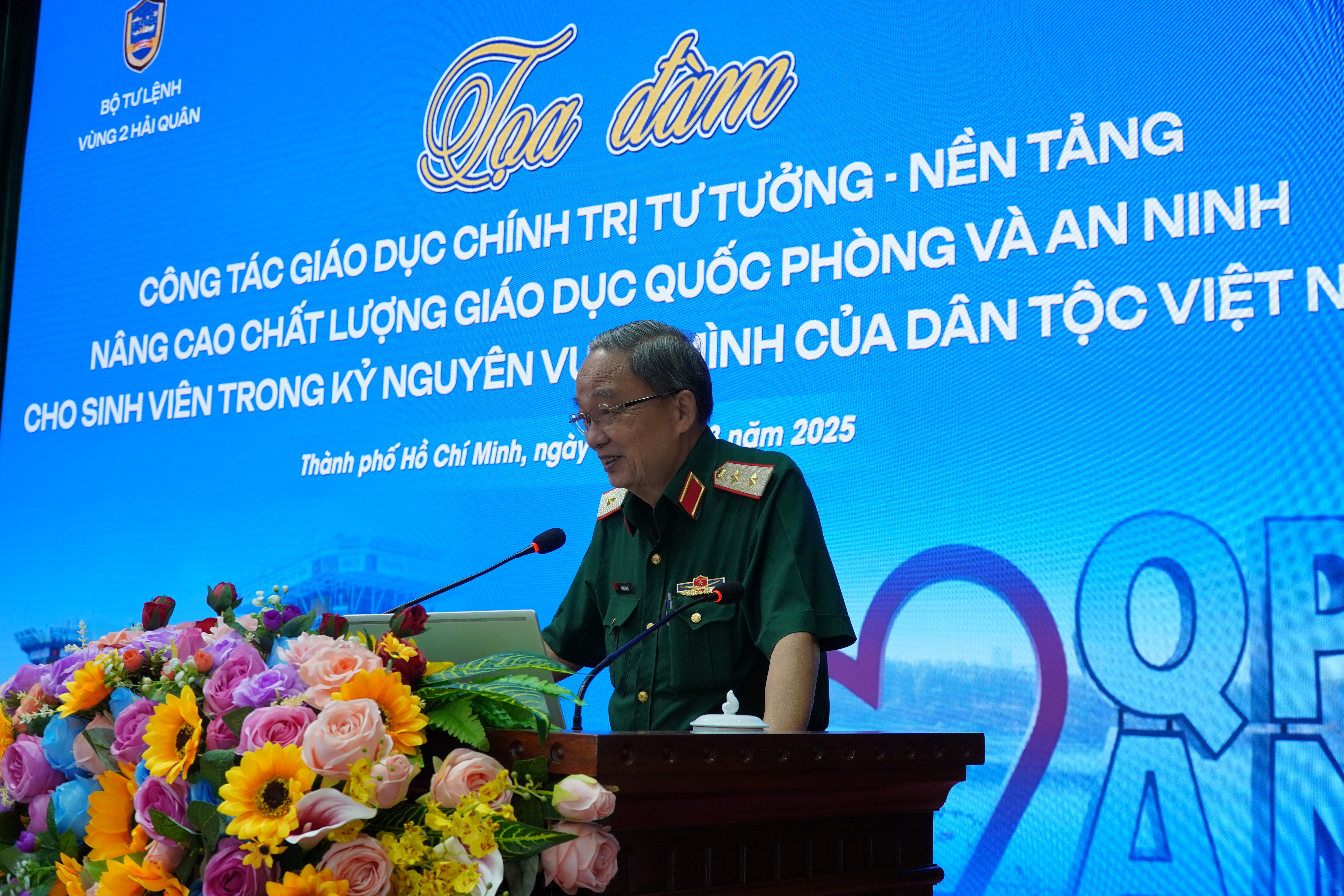 TỌA ĐÀM