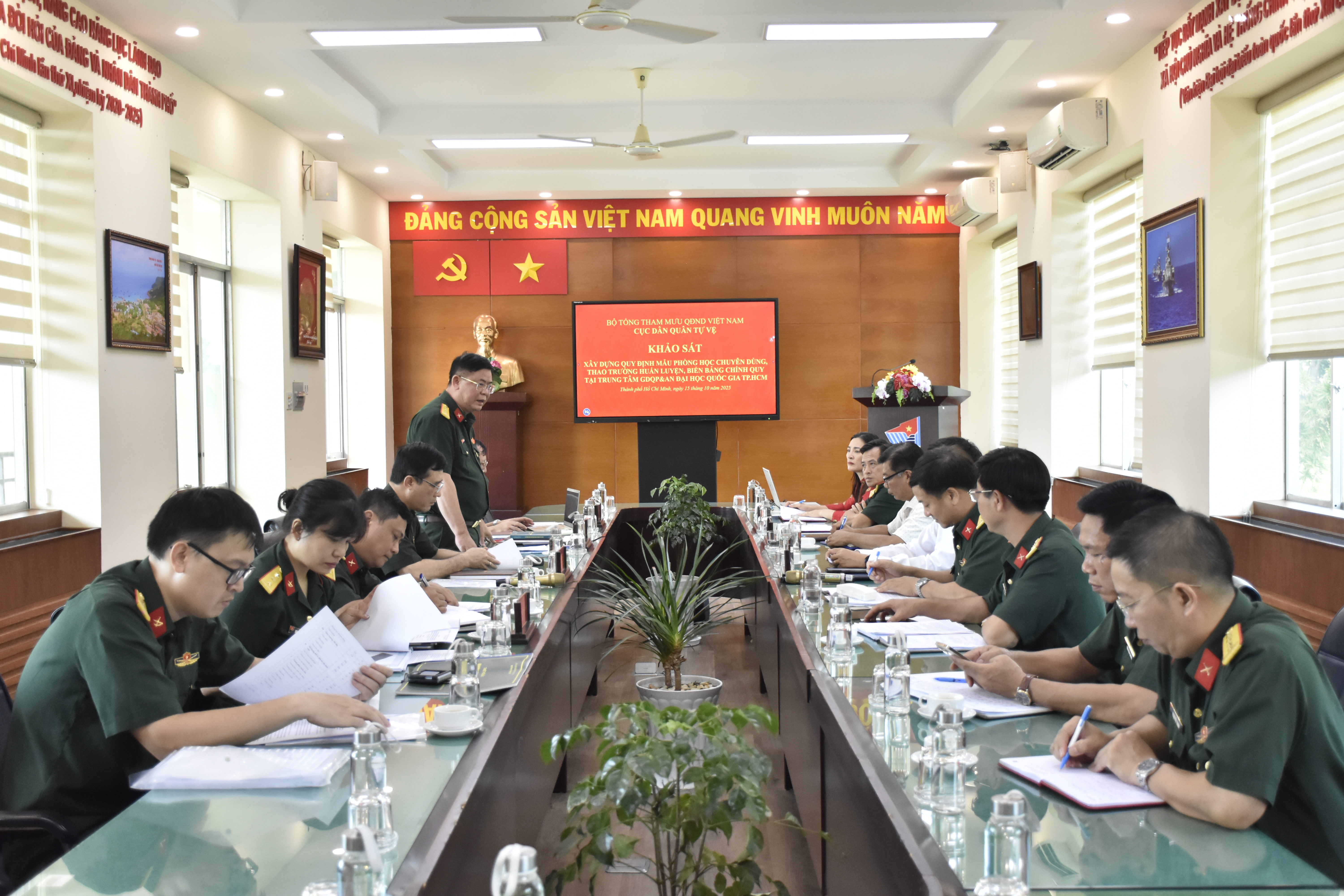 TRUNG TÂM GIÁO DỤC QUỐC PHÒNG VÀ AN NINH ĐÓN TIẾP ĐOÀN KHẢO SÁT CỤC DÂN QUÂN TỰ VỆ, BỘ TỔNG THAM MƯU