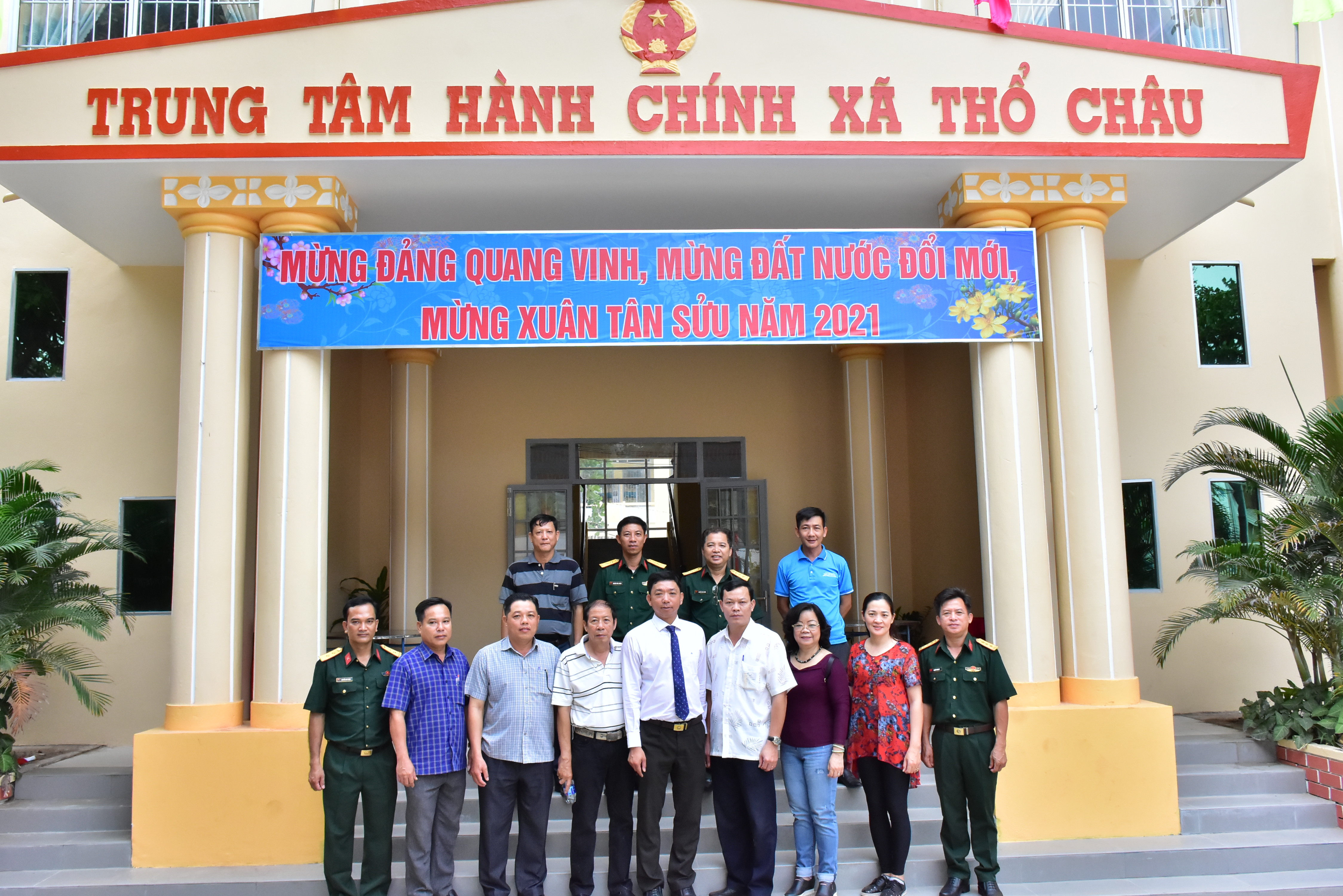 Thăm, chúc Tết quân và dân trên đảo Thổ Chu năm 2021